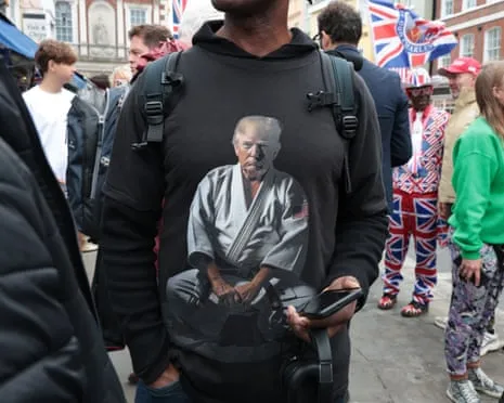 Devoted Followers Gather in Windsor to Enliven the President’s Spectacle of Nothing