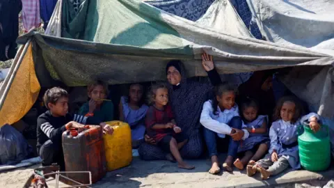 Cataclysmic Crisis in northern Gaza as Israeli Tanks Advance