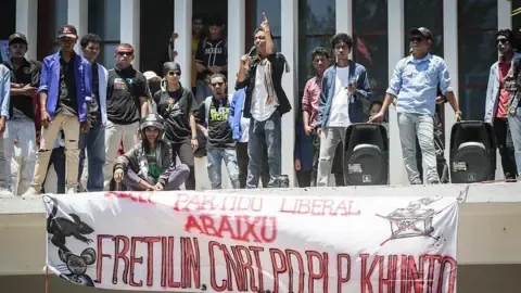 East Timor Cancels Initiative to Supply Free Automobiles for MPs In Response to Mass Protests
