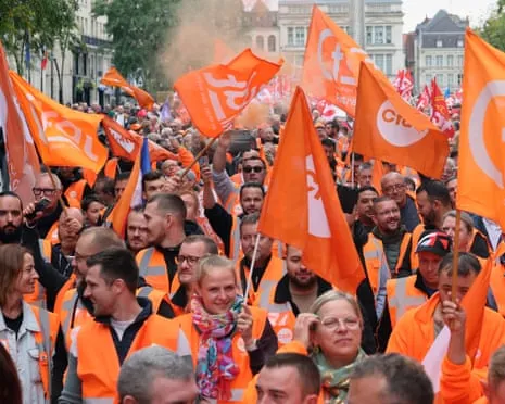 France-Wide Strike Demonstrations Sees Hundreds of Thousands Marching In France